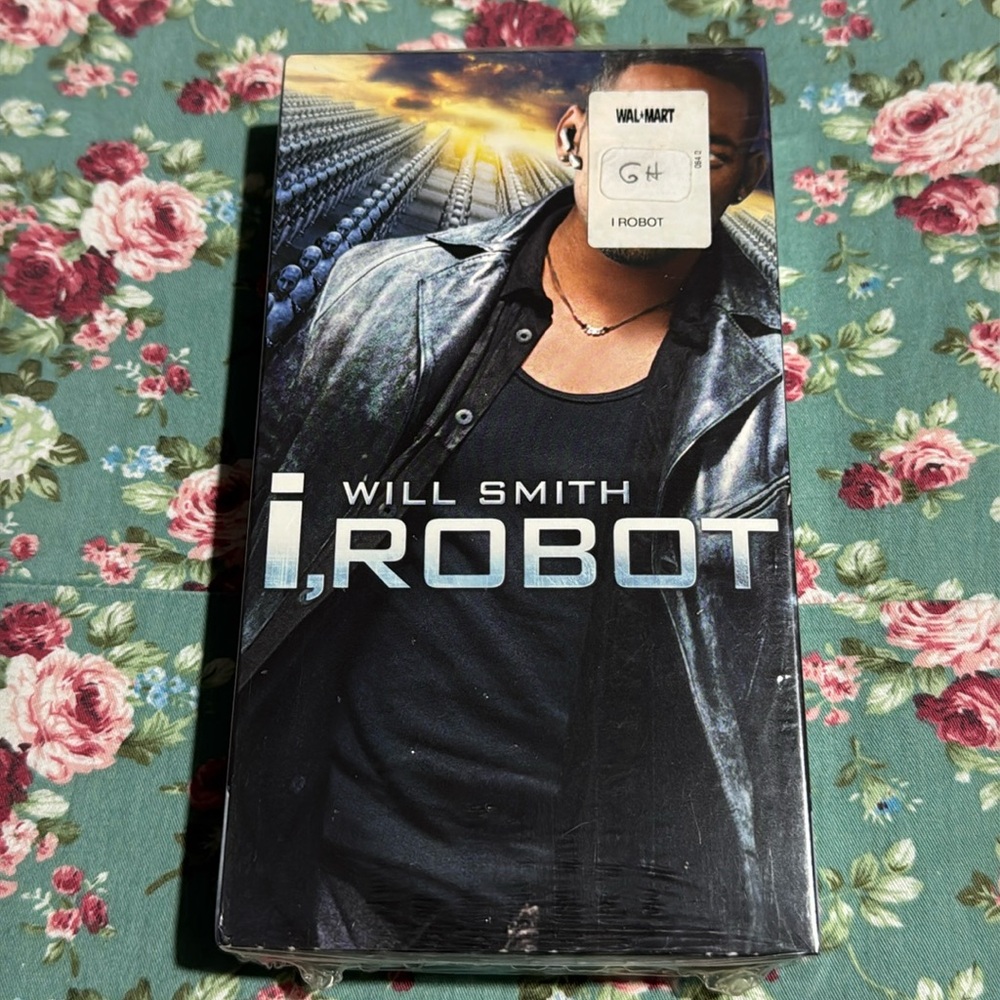 I,ROBOT 📼 VHS movie unopened like new. Action Sci-fi w/ Will Smith. Robots movie